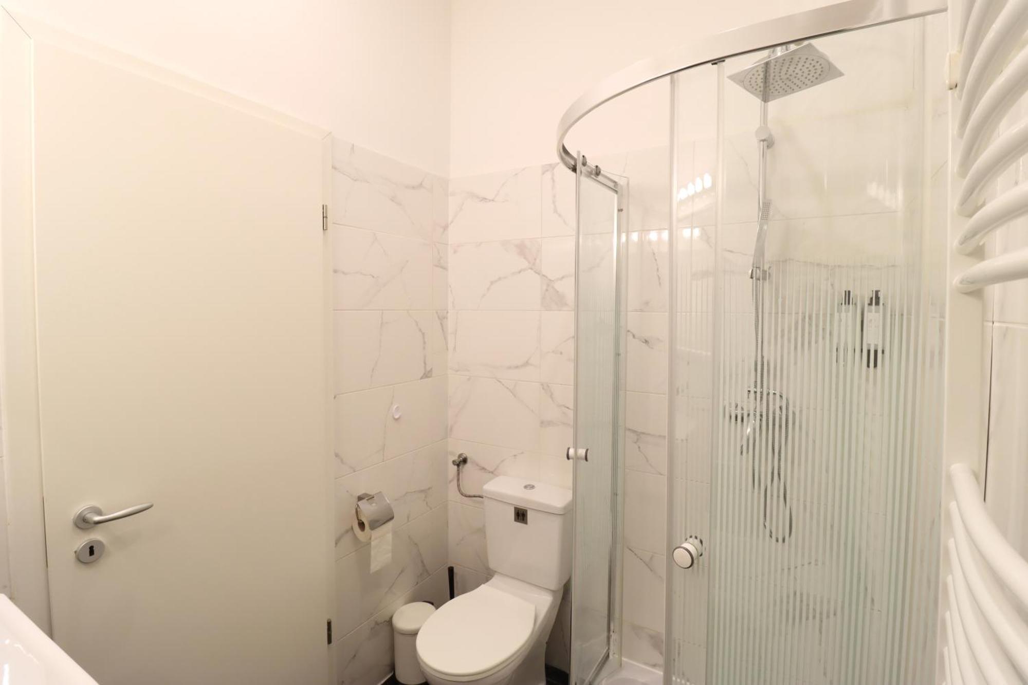בודפשט A13 Downtown Apartments With Parking מראה חיצוני תמונה